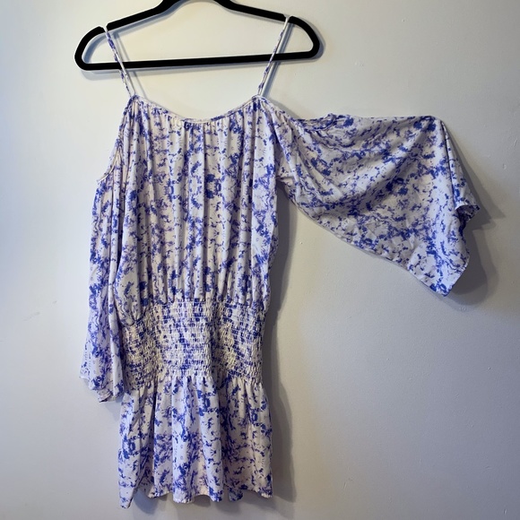 White and Purple Flowy Sleeve Dress (M) - Picture 6 of 6